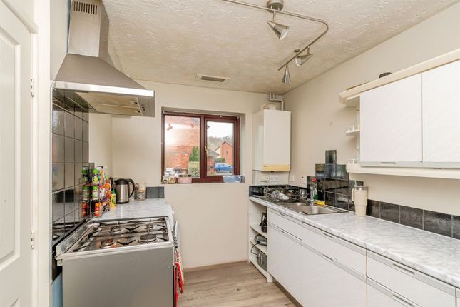5, Grantown Grove, Walsall photo 4
