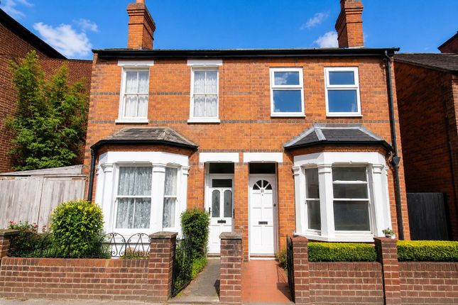 1-bed flat on First Floor, 27, Tidmarsh Street, Reading, £1,000/mo