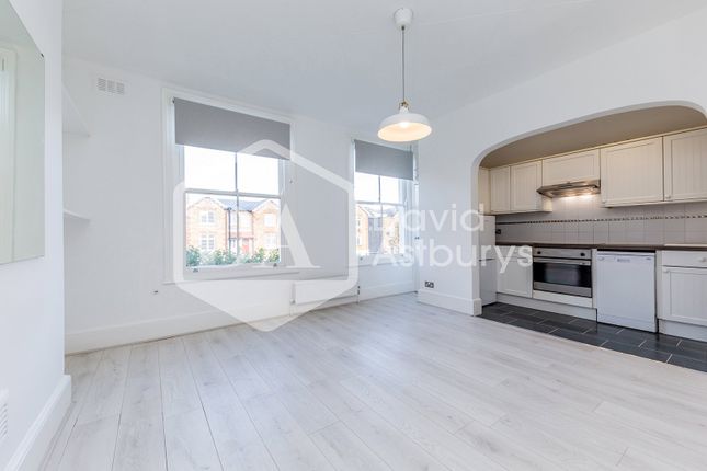 Thumbnail Flat to rent in Truro Road, Bounds Green, London