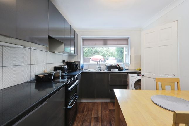 5, Dycott Road, Rotherham photo 3