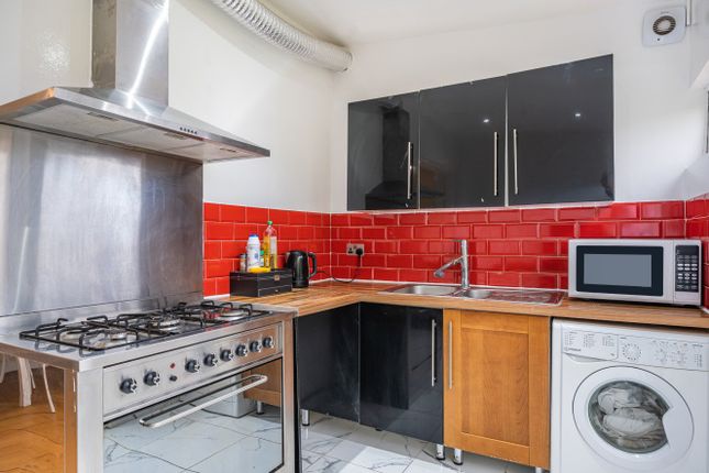 25, Longhill Road, London photo 3