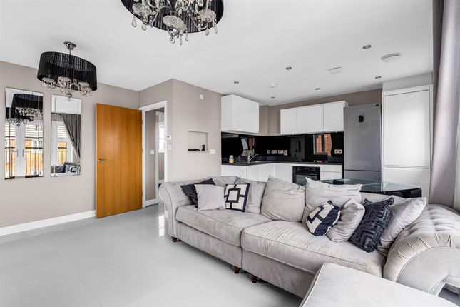 8 Mucklestone House Keen Avenue, Buntingford photo 3