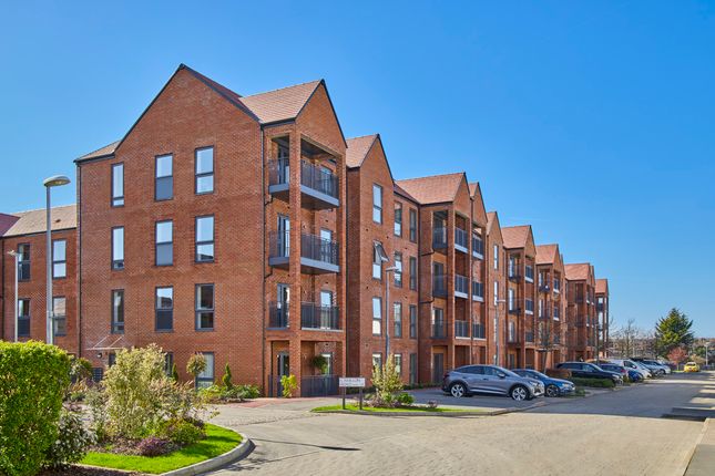 2-bed flat on 33, Meadowview Road, Raynes Park, £485,000