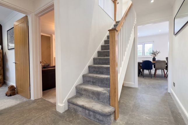 71, Old Wokingham Road, Crowthorne photo 2