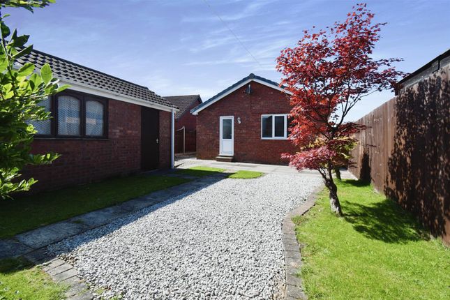 Thumbnail Detached bungalow for sale in Manor Park, Preston, Hull