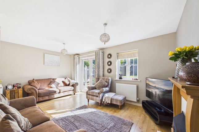 60, Cleobury Meadows, KIDDERMINSTER photo 2