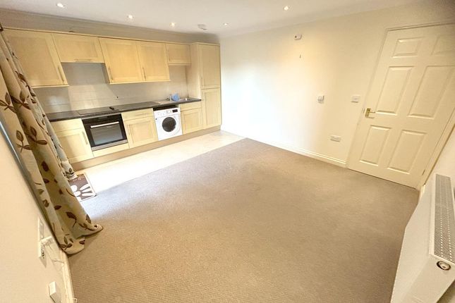 20 Flora Gardens, Penrose Road, Helston photo 4