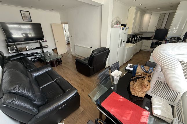 113, Eastcote Avenue, Greenford photo 3