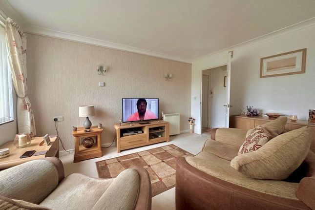 Flat 60, Homelands House, 535, Ringwood Road, Ferndown photo 3