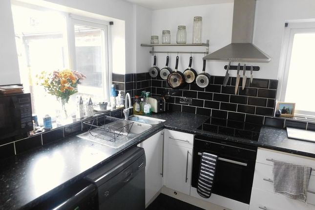 1, Ramsey Close, Mansfield photo 3