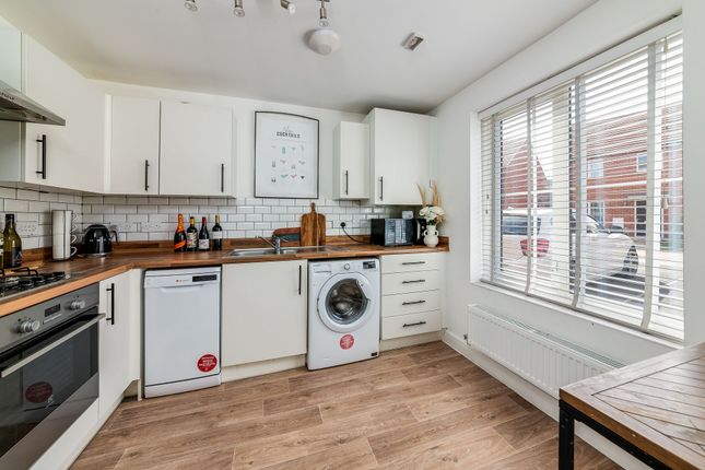 55 Chamomile Way, Didcot photo 4