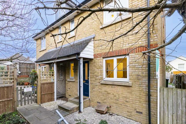 Thumbnail Semi-detached house to rent in Halwick Close, Hemel Hempstead
