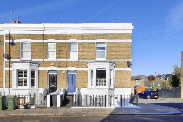 Thumbnail Flat to rent in Ferndale Road, Clapham North, London