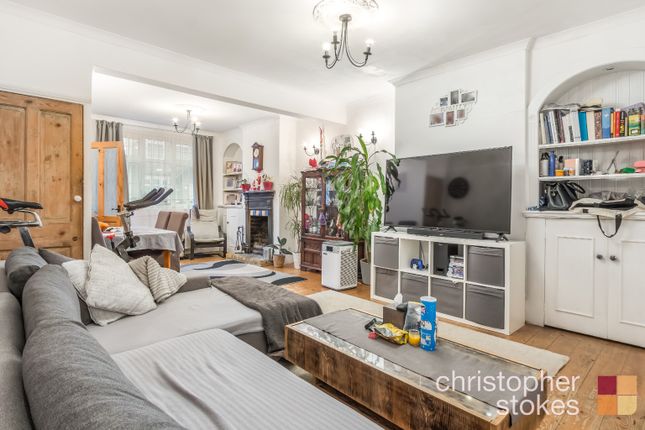 10 Dewhurst Road, Cheshunt, Hertfordshire photo 2