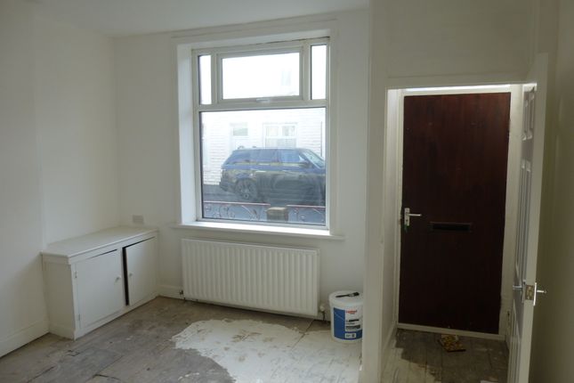 2 bed terraced house to rent in Bar St, Colne Road Area, Burnley, Lancashire BB10