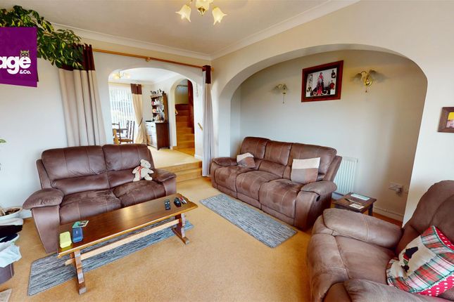 6, Greenway Close, Pontypool photo 3
