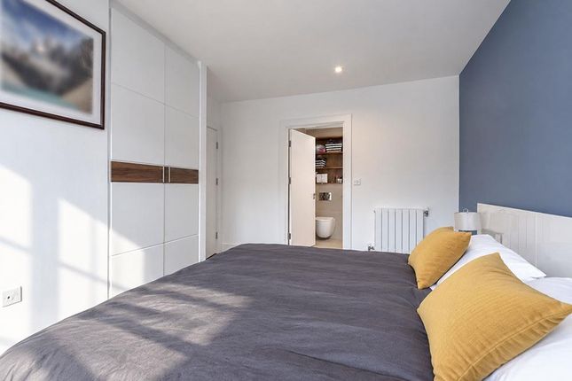 Apartment 56, 2, Alberts Court, Palgrave Gardens, London photo 5