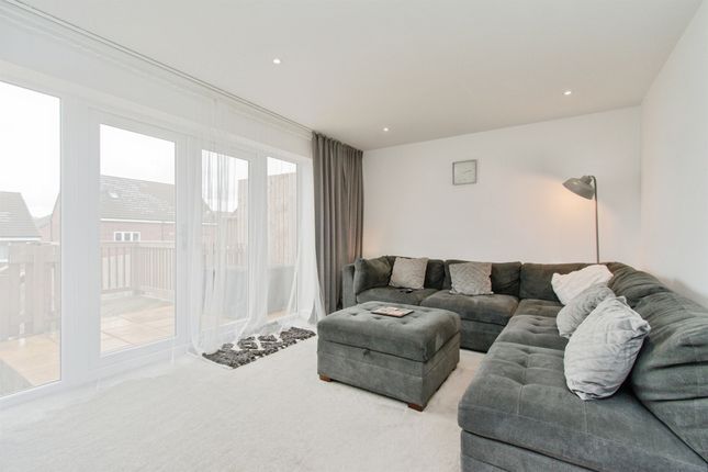 49, Ledger Way, Castleford photo 2