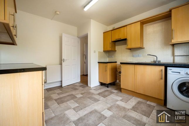 Tudor Court,Flat 8, Pantbach Road, Cardiff photo 4