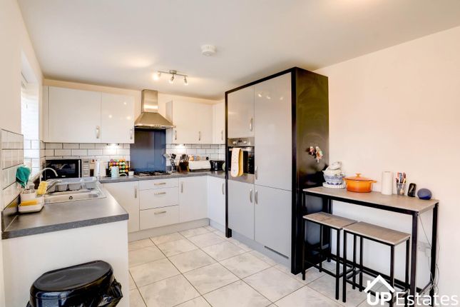 15, Doverton Close, Nuneaton photo 4