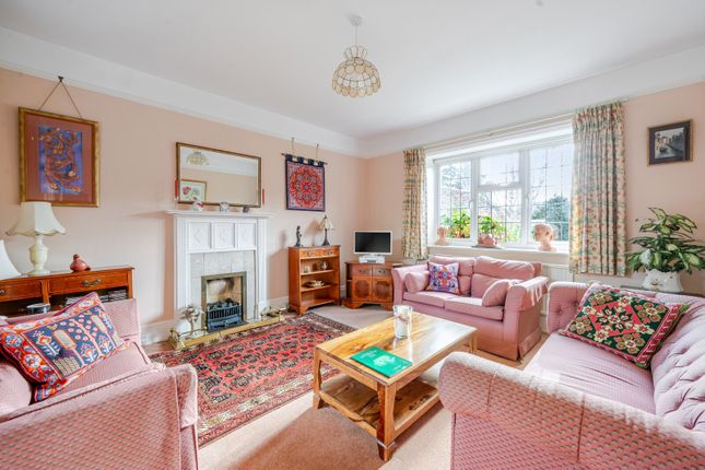 Small Lodge,, Sheath Lane, Oxshott photo 2
