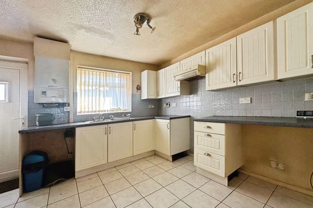 5, Summersgill Close, Heywood photo 3