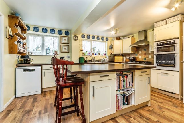 18, Palmer Close, Pulborough photo 5