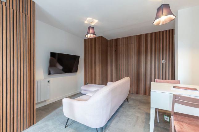 10,Cobham Court, Tewkesbury Road, Cheltenham photo 2