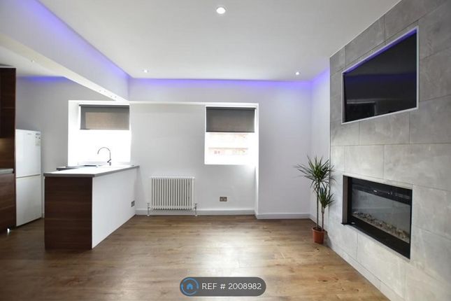 Flat to rent in Laurel Place, Glasgow