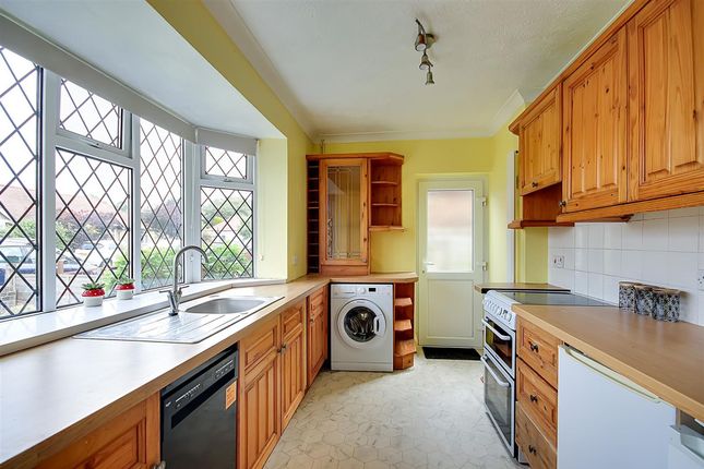 69 Henty Road, Worthing photo 4