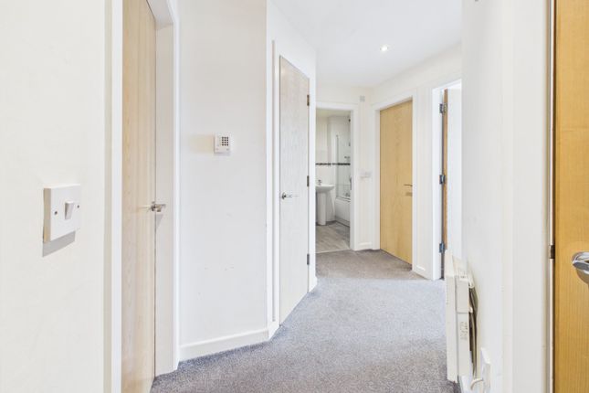 Apartment 7, Millside,, Mossley Road, Greater Manchester photo 3