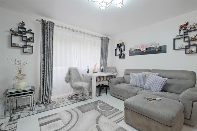 50, Kelvin Gardens, Hamilton photo 4