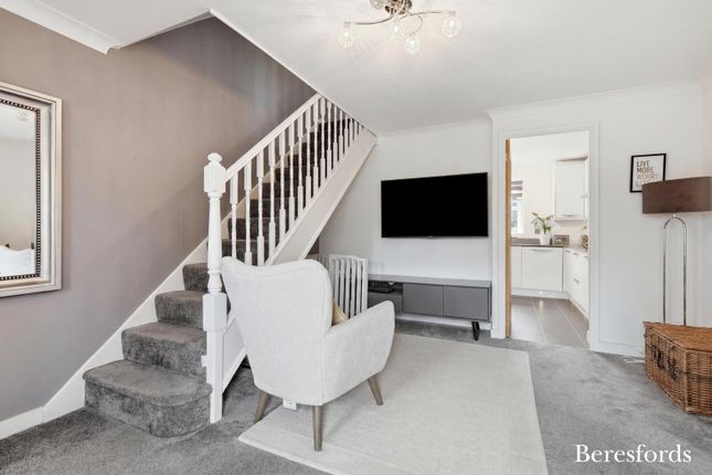 7, Dorchester Road, Billericay photo 2
