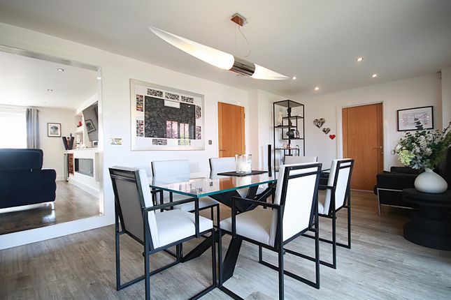 2, Turing Drive, Wilmslow photo 5