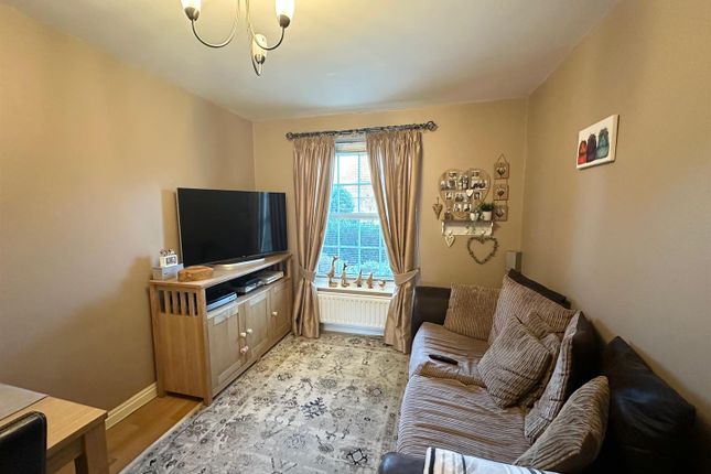 Town house for sale in Carter Close, Nantwich, Cheshire