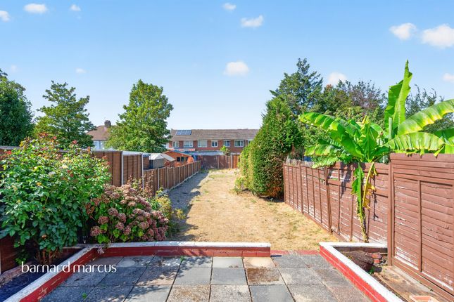 53, Brinkley Road, Worcester Park photo 3