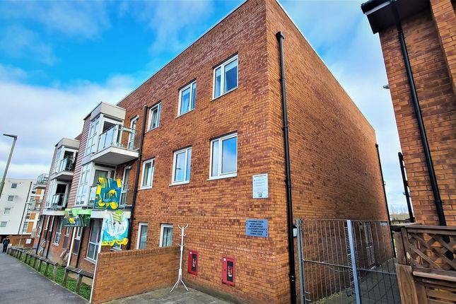 Witcomb Lodge, Lankaster Gardens, East Finchley N2, 2 bedroom flat to