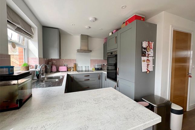 136, Meadow Acre Road, Honiton photo 4