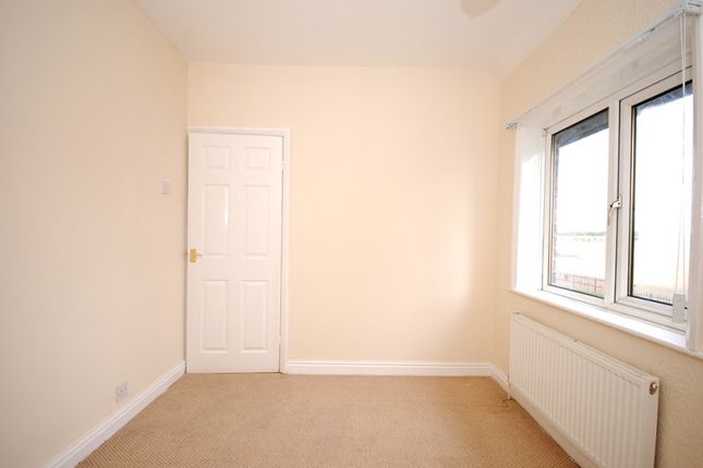 Terraced house to rent in Galway Drive, Bircotes, Doncaster