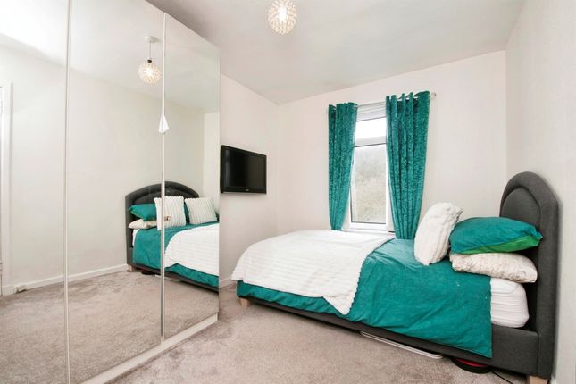 End terrace house for sale in Moray Gardens, Clarkston, Glasgow