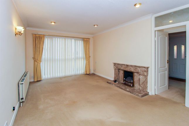 42, Castle View, Wakefield photo 3