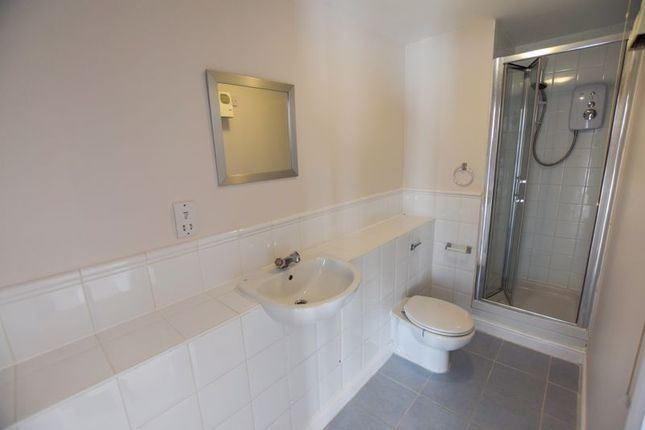 Flat for sale in Crown Quay, Prebend Street, Bedford