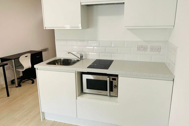 Studio flat on 110, 246, Upper Parliament Street, Liverpool, £750/mo