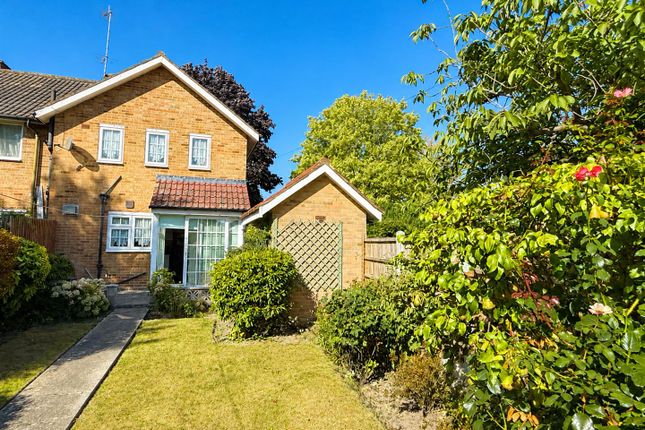21, Thrift Green, Brentwood photo 2