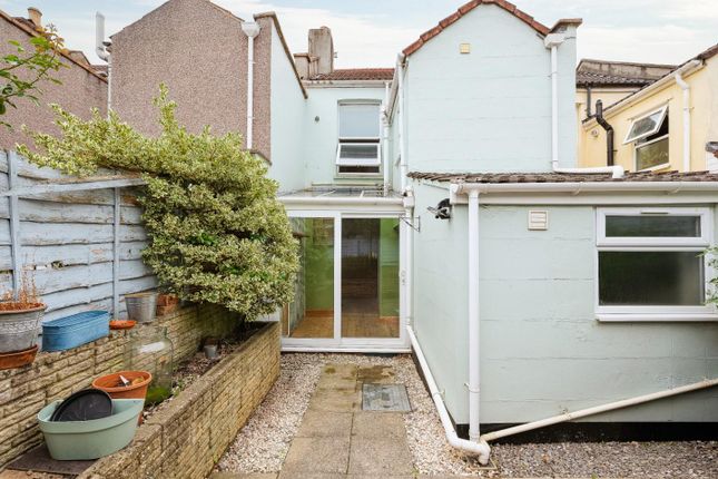 28, Merioneth Street, Bristol photo 4