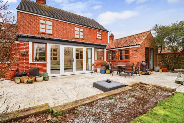 Heath Road, Dersingham, King's Lynn PE31, 4 bedroom detached house for ...