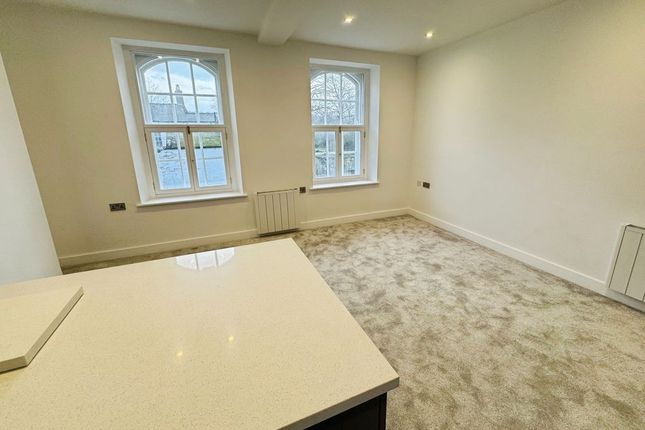 Flat 6 Hadrian House, Market Street, Hexham photo 4
