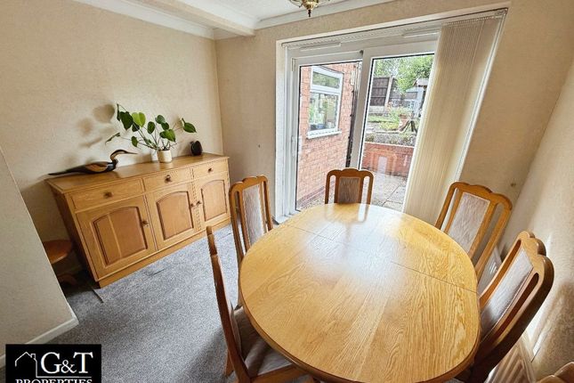 29 The Plantation, Brierley Hill photo 4