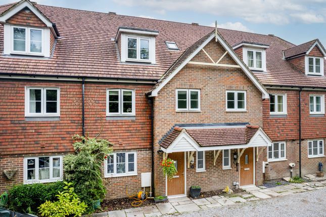 Thumbnail Town house for sale in Lower Dene, East Grinstead