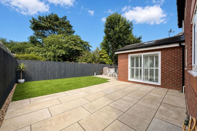 4 Taylor Place, Prenton photo 4